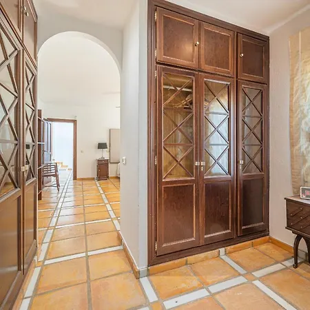 Villa Banus 10 Minutos *
