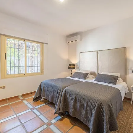 Villa Banus 10 Minutos