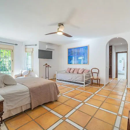 Banus 10 Minutos Villa